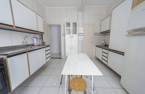 Boqueirao Apartment | Boqueirão Apto c Ar a 100m da Praia Perto de Tudo