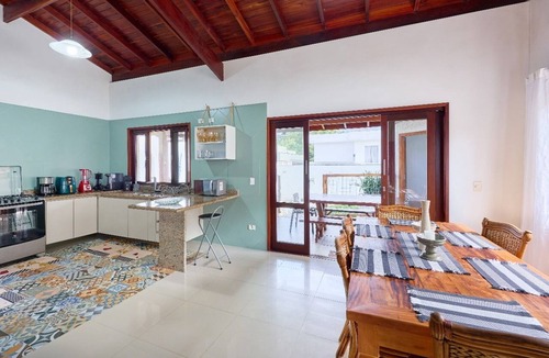 Horto House | Ubatuba | Private Condominium | Maid Service | Bed Linen Included