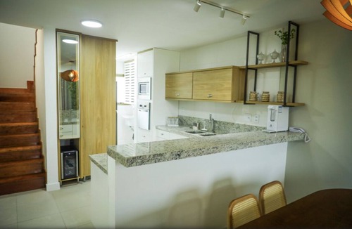 Manguinhos House | 4 bedroom house in Geriba with full leisure facilities