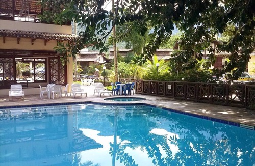 Maresias House | House R1 in Maresias gated community facing the beach.