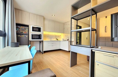 Saco dos Limoes Apartment | Cozy studio with WiFi and AC in lovely Florianópolis