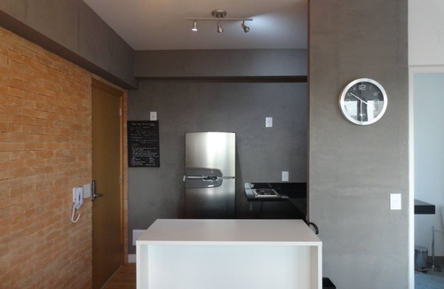 Pinheiros Apartment | Brand new, cozy apartment, close to the subway, fast Wi-Fi, Netflix.