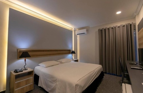 Adrianopolis Hotel | Brazil Jungle Walk Stay | 6.5 mi to MUSA rainforest | Onsite Pool + Free Bfast