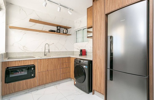 Centro Apartment | Bridge View | Walk Everywhere #CA81