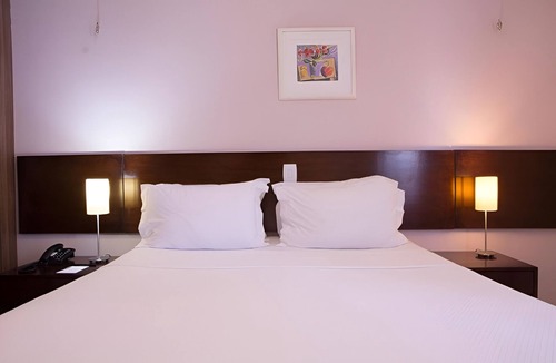 Mucuripe Hotel | Bright Room Near Mucuripe Beach & Handicraft Fair - with Outdoor Swimming Pool!