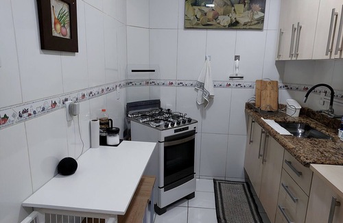 Leme Apartment | Building with direct beach access (available for families only)