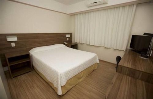 Centro Hotel | Business-Friendly Retreat w/Sleek Style by Chapecó’s City Center