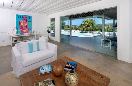 Buzios Villa | Buz027 - Beautiful house with 5 suites and pool in Búzios