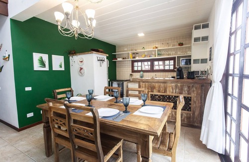 Praia Rasa House | Bz10 House in a gated club community steps from the beach