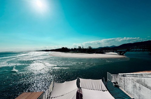 Barra de Guaratiba Hotel | Céu Beach club