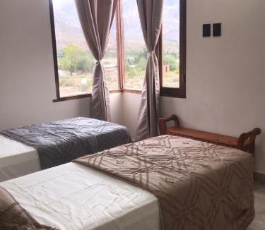 Huacalera House | Cabaña los amarillos