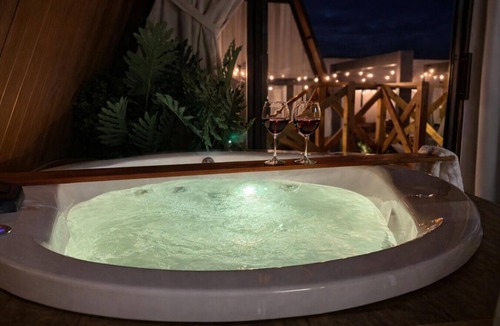 Palhoca Cabin | Cabana com Piscina Aquecida e Spa