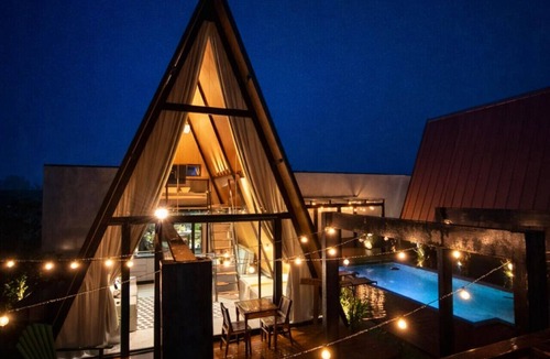 Palhoca Cabin | Cabana Industrial com Hidro e Piscina Aquecida