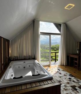 Paulo Lopes Ski Chalet | cabana refúgio