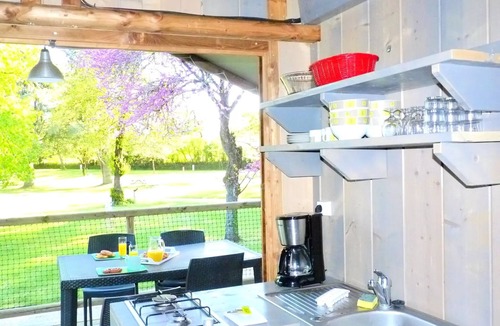 Bouvet Island House | Campsite Quercy Vacances* - 3-room cabin on stilts for 4/6 people