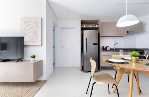Ingleses Norte Apartment | Cannes Breeze By The Sea 1Bed with Sofa bed/Pool/Gym/Patio/Barbecue