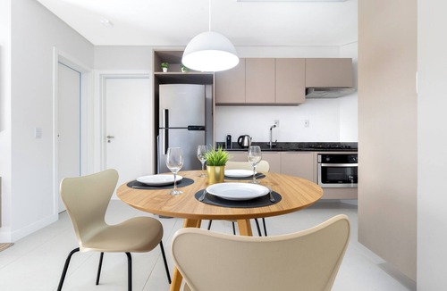 Ingleses Norte Apartment | Cannes Breeze By The Sea 1Bed with Sofa bed/Pool/Gym/Patio/Barbecue