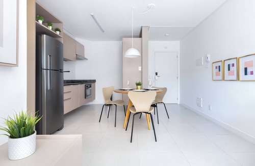 Ingleses Norte Apartment | Cannes Breeze By The Sea 1Bed with Sofa bed/Pool/Gym/Patio/Barbecue