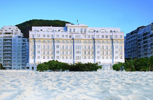 Copacabana Apartment | Carnival in Rio, facing Copacabana Palace, 3 minutes from the beach.