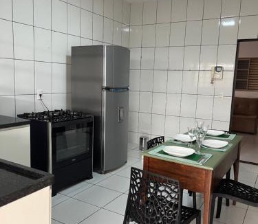 Lagoinha House | Casa aconchegante com 2 quartos, próximo ao Centro, UFU, Center Shopping e Convention, Hospitais e Aeroporto
