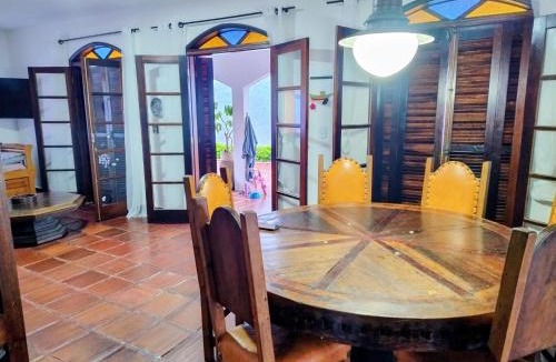 Praia do Partido House | Casa Aconchegante para até 6 Pessoas a 100m do Mar