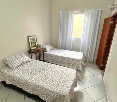 Alto House | Casa Ampla - Ótima Localização