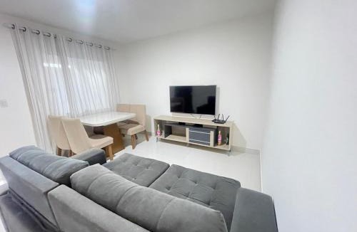 Mangabeira House | Casa Ampla e Climatizada - Smart TV e Pet Friendly