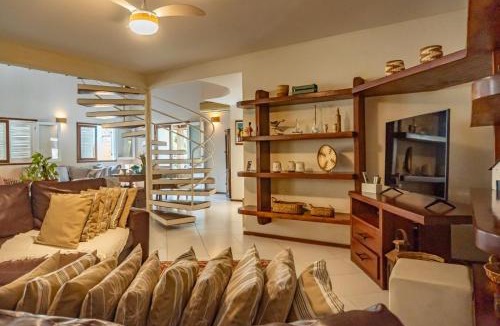 Arraial d'Ajuda House | Casa Cajueiro - Arraial Dajuda - limpeza diária inclusa no preço para sua maior comodidade - localização excepcional em frente ao Eco Parque e poucos passos da Praia dos Pescadores