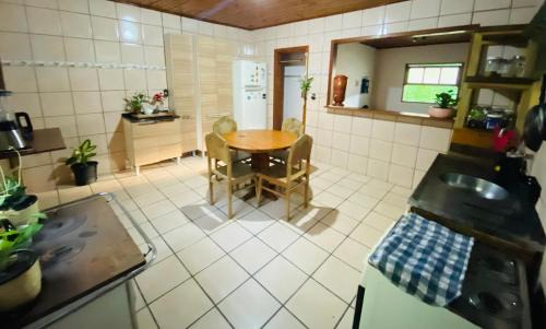 Praia do Rosa House | Casa Canoa