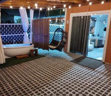 Praia da Armacao do Itapocoroi House | CASA CLIMATIZADA COM HIDROMASSAGEM PRÓXIMO BETO CARRERO E PRAIAS - Casa 1 DuMar Hospedagem