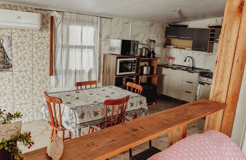 Querencia House | Casa com Churrasqueira, Quintal, Ar Cond e Garagem