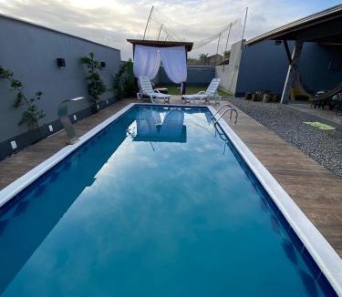 Barra do Itapocu House | Casa com piscina aquecida e mesa de sinuca