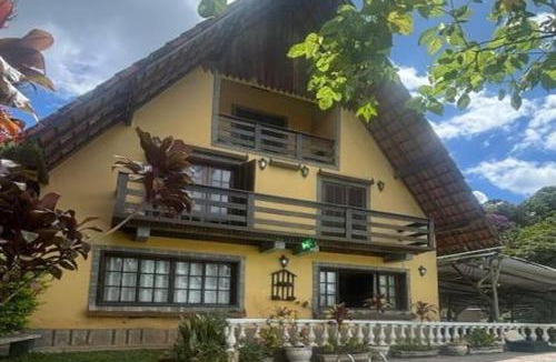 Teresopolis Ski Chalet | Casa com Piscina e Churrasqueira Perto da CBF, Feirarte, Parque Nacional