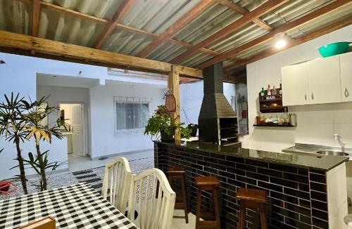 Santa Regina Apartment | Casa com salão de festas 7km da praia
