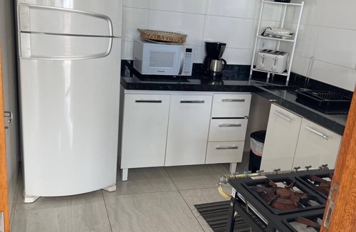 Barretos House | Casa com vaga para 3 carros, área de churrasco com piscina grande.