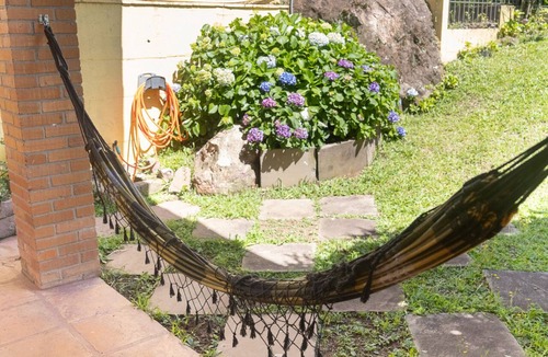Humaita House | Casa com Vista, Lareira e Churrasqueira na Serra