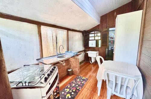Paranagua House | Casa de 2 quartos e 1 mezanino na ilha do Mel próximo ao mar