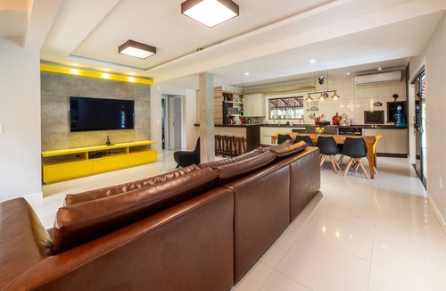 Joinville Cottage | Casa de Campo Aconchegante com Muitas Comodidades na Estrada Bonita