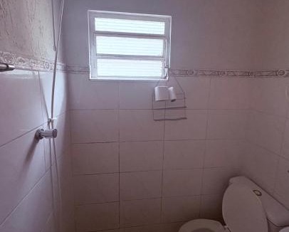Campinas House | Casa de fundo aconchegante 4 solteiros ou 5 se 2 pessoas na casal