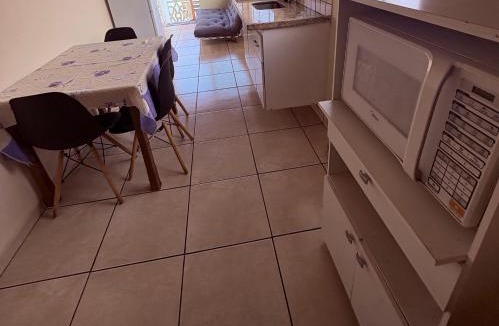 Campinas House | Casa de fundo aconchegante 4 solteiros ou 5 se 2 pessoas na casal