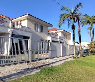 Itapoa House | Casa de Praia Sol e Mar em Itapoá
