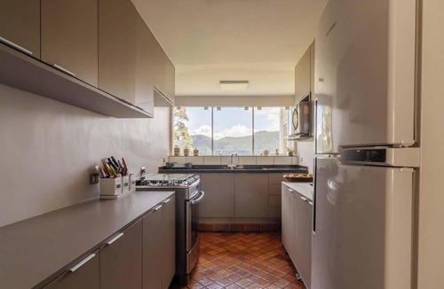 Campos do Jordao House | Casa em Campos do Jordão com Hidromassagem e Vista