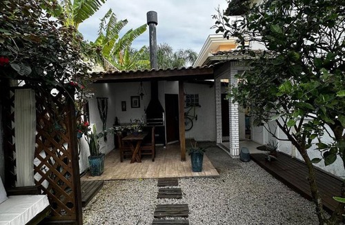 Cachoeira do Bom Jesus House | Casa em condomínio, piscina, churrasqueira -LEO605