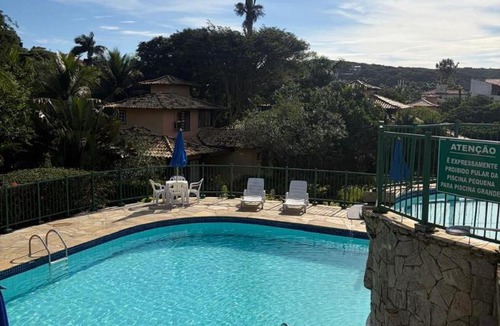 Portal da Ferradura House | Casa em condomínio com piscina e próximo a Rua das Pedras