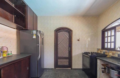 Balneario Santa Eugenia House | Casa em Mongaguá com Piscina e Churrasqueira