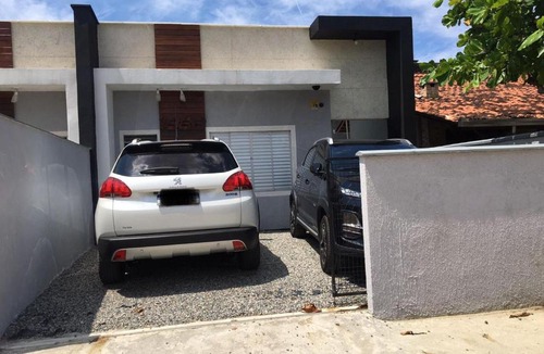 Enseada House | Casa Enseada 3 quartos para até 6 pessoas com 2 ar split