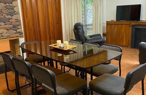 San Juan House | Casa Grande con estacionamiento