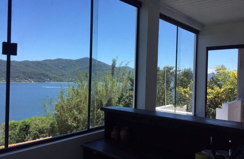 Lagoa da Conceicao House | Casa Mirante da Lagoa, house with a beautiful view of the Lagoa da Conceição.