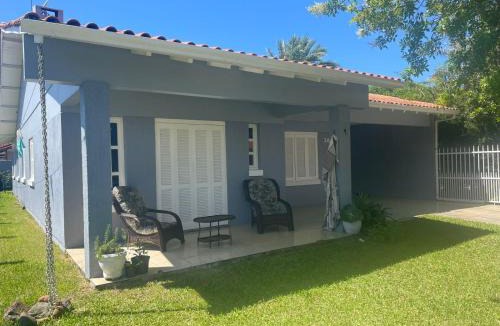 Xangri-La House | casa no centro proximo ao mar