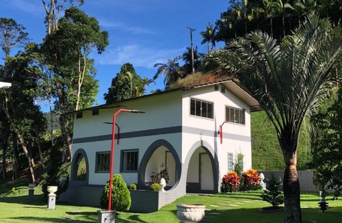 Marechal Floriano House | Casa no Sítio Toca da Onça com Piscina, Saúna, Hidro Massagem, Sala de Jogos, Lago, Wi-fi